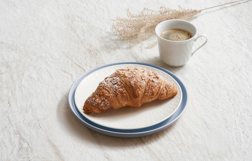 Almond-Croissant-mood-styled